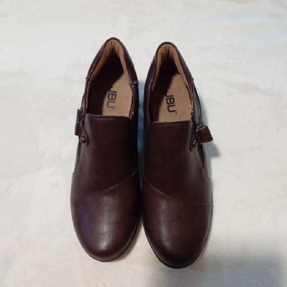 Stylish Brown Leather Loafers for Women - Picture 1 of 8
